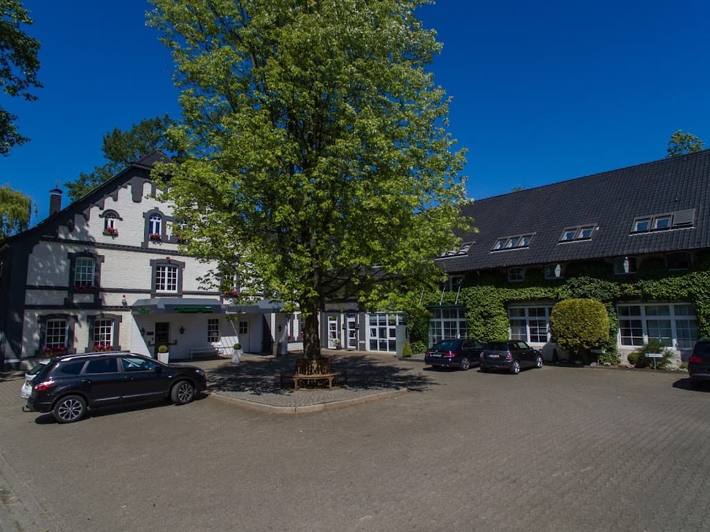 Häusser-Bau GmbH