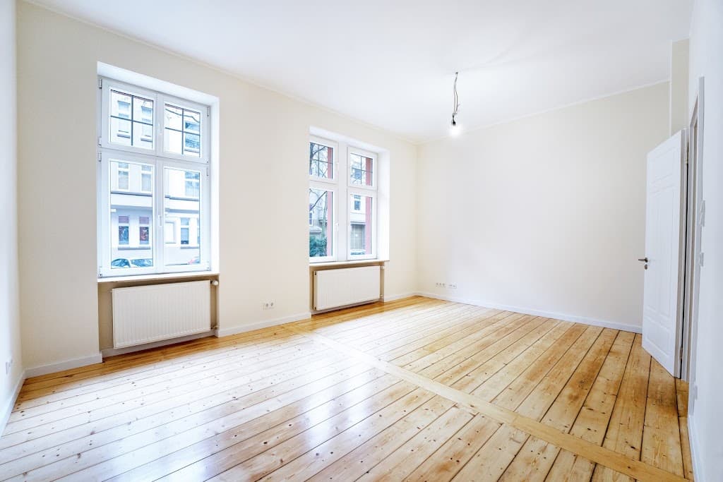 POYANA Immobilienaufwertung GmbH- Renovierungen und Kernsanierungen im Raum