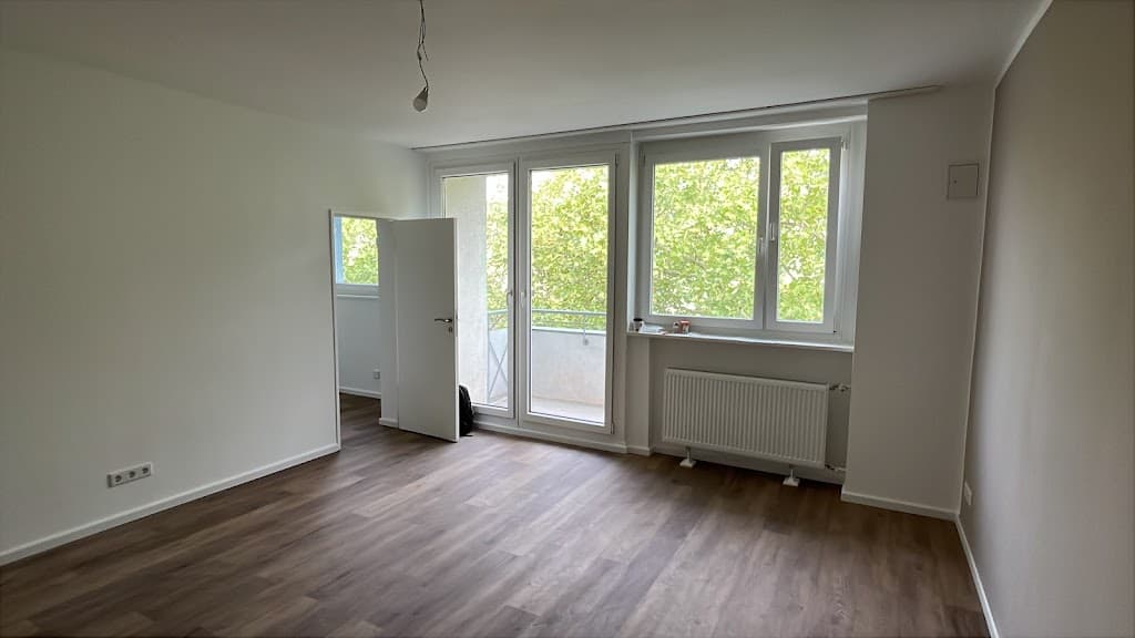 SANIROVA GmbH Haus- und Wohnungssanierung